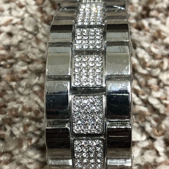NWOT Diamond Watch with FREE Bracelet - Picture 8 of 8